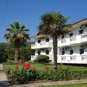 https://hotel-ermioni.hotelschalkidiki.net