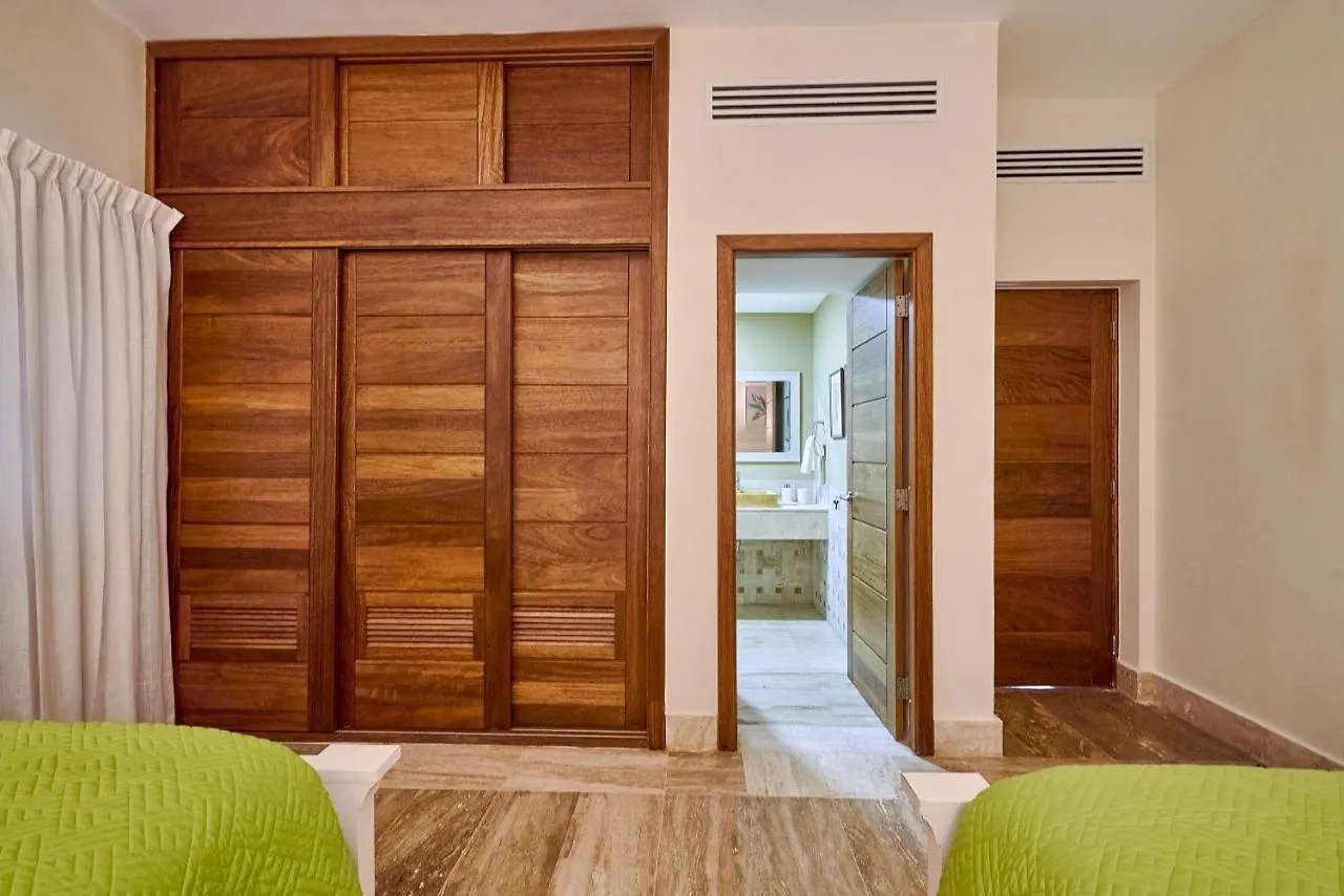 Aparthotel Costa Atlantica Punta Cana - Beach Vacation Condos