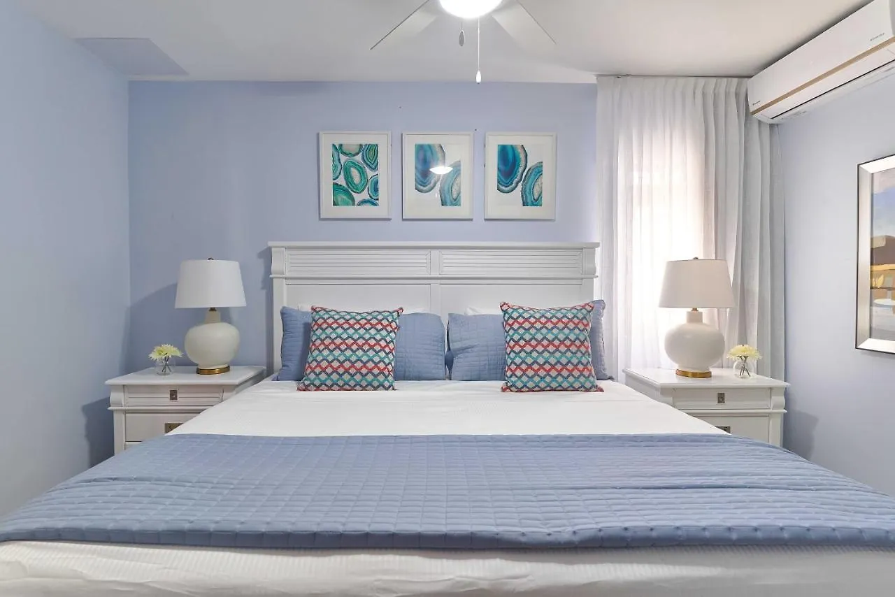 Costa Atlantica Punta Cana - Beach Vacation Condos Lejlighedshotel